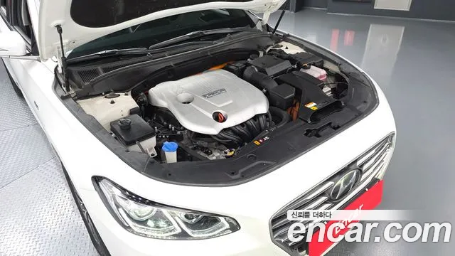 Hyundai Grandeur 2017 thumb 6