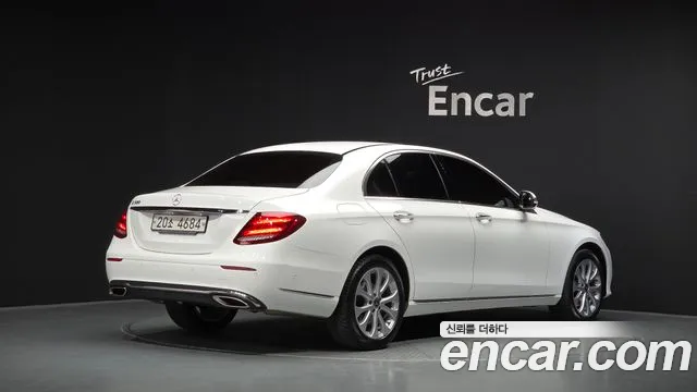 Mercedes-Benz E-Класс 2018 thumb 2