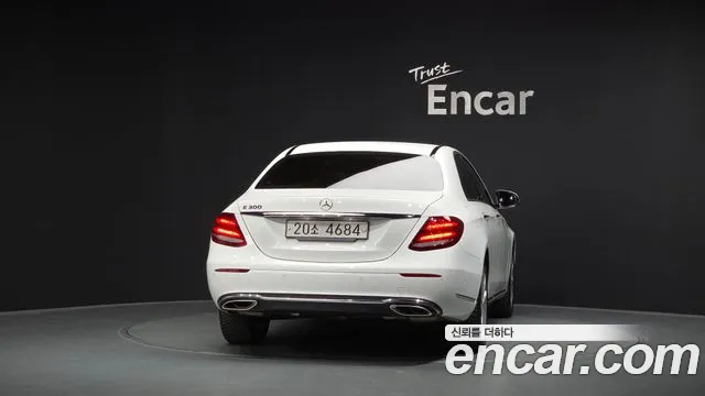 Mercedes-Benz E-Класс 2018 thumb 4