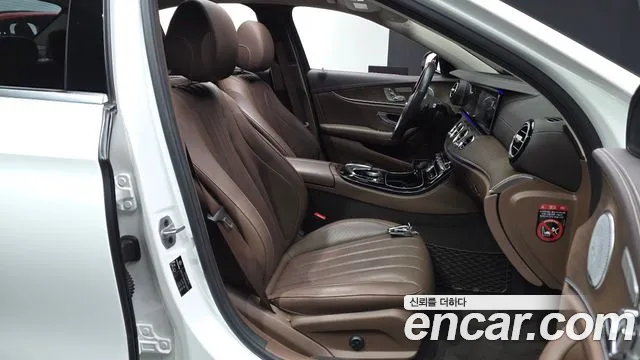 Mercedes-Benz E-Класс 2018 thumb 11