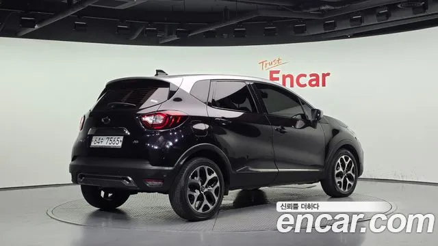 Renault-KoreaSamsung Captur 2018 thumb 2