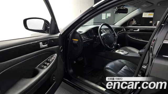 Hyundai Genesis 2013 thumb 10
