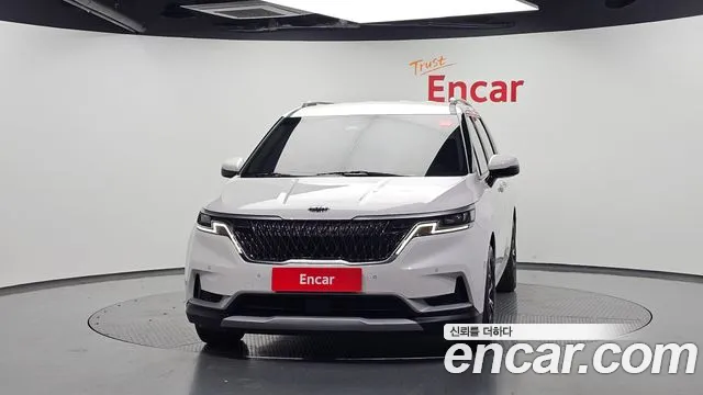 Kia Carnival 2021 thumb 3