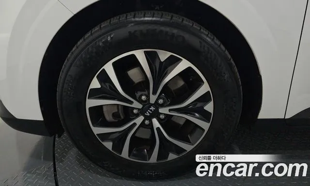 Kia Carnival 2021 thumb 5