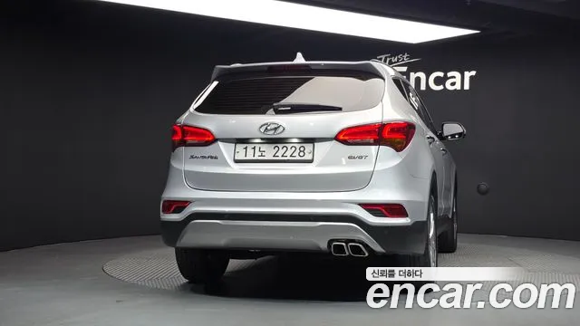 Hyundai Santa Fe 2015 thumb 4
