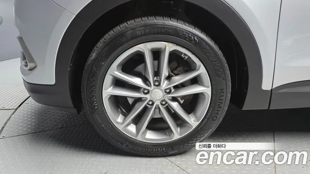 Hyundai Santa Fe 2015 thumb 5
