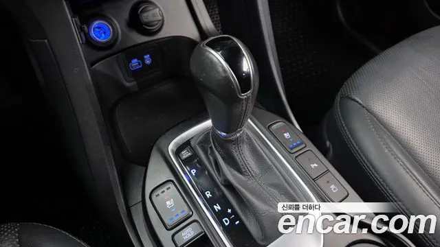 Hyundai Santa Fe 2015 thumb 9