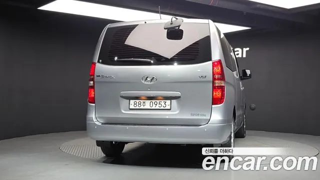 Hyundai Starex 2017 thumb 4
