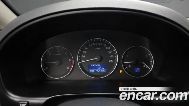 Hyundai Starex 2017 thumb 8