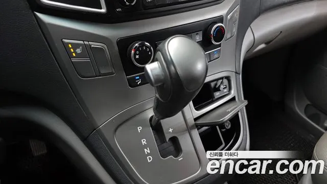 Hyundai Starex 2017 thumb 9