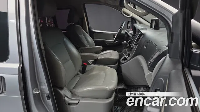 Hyundai Starex 2017 thumb 11