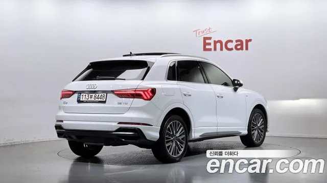 Audi Q3 2022 thumb 2