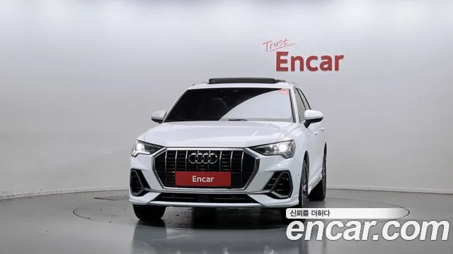 Audi Q3 2022 thumb 3