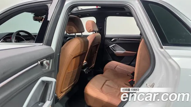 Audi Q3 2022 thumb 11
