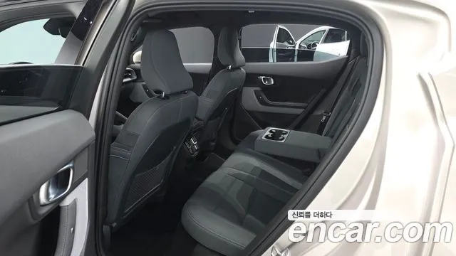 Polestar 2 2023 thumb 10