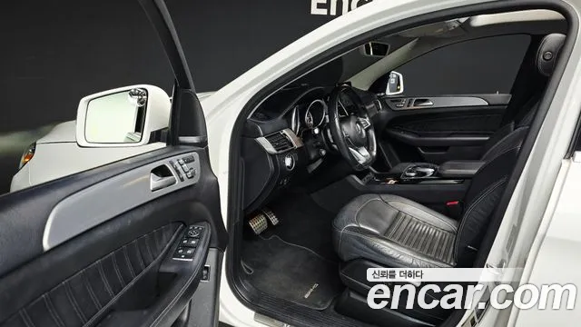 Mercedes-Benz GLE 2017 thumb 10
