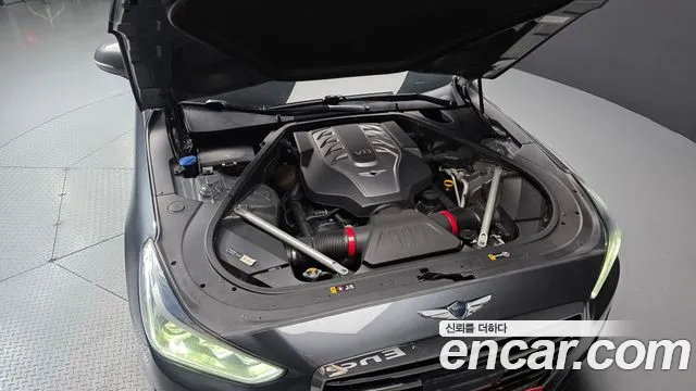 Genesis G90 2017 thumb 6