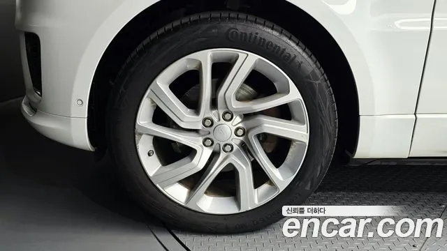 Land Rover Range Rover Sport 2018 thumb 5