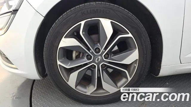 Renault-KoreaSamsung Megane 2019 thumb 5
