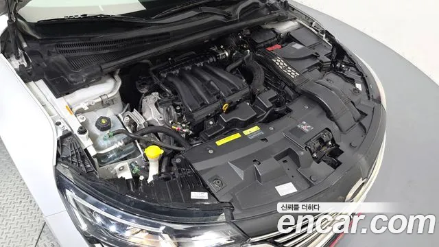 Renault-KoreaSamsung Megane 2019 thumb 6
