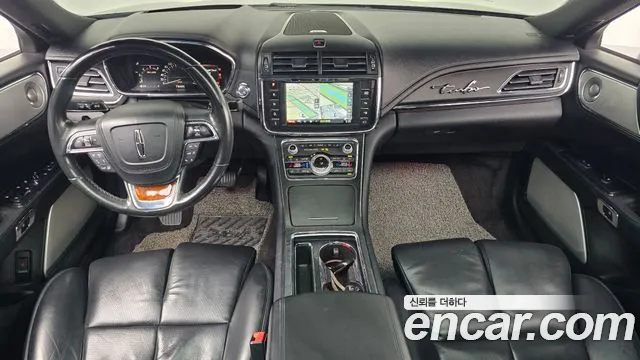 Lincoln Continental 2017 thumb 6