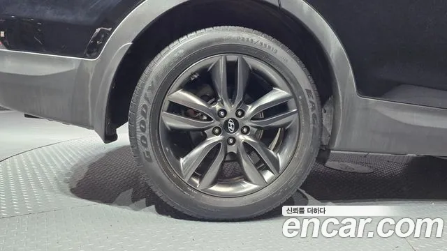 Hyundai Santa Fe 2014 thumb 5