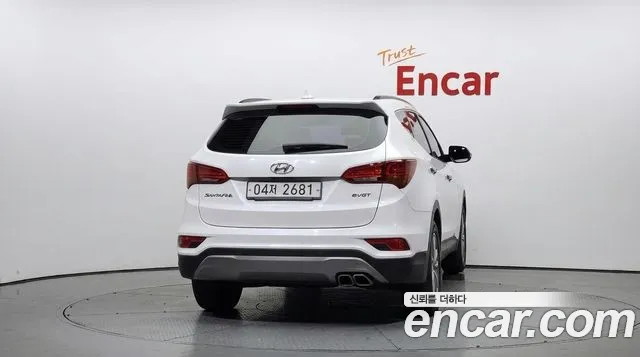 Hyundai Santa Fe 2016 thumb 4