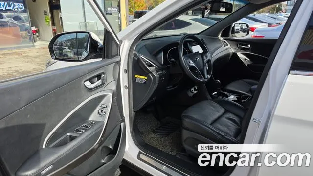 Hyundai Santa Fe 2016 thumb 10