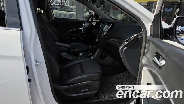 Hyundai Santa Fe 2016 thumb 12