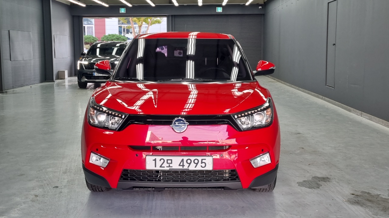 KG_Mobility_Ssangyong TIBOLI 2015 thumb 3