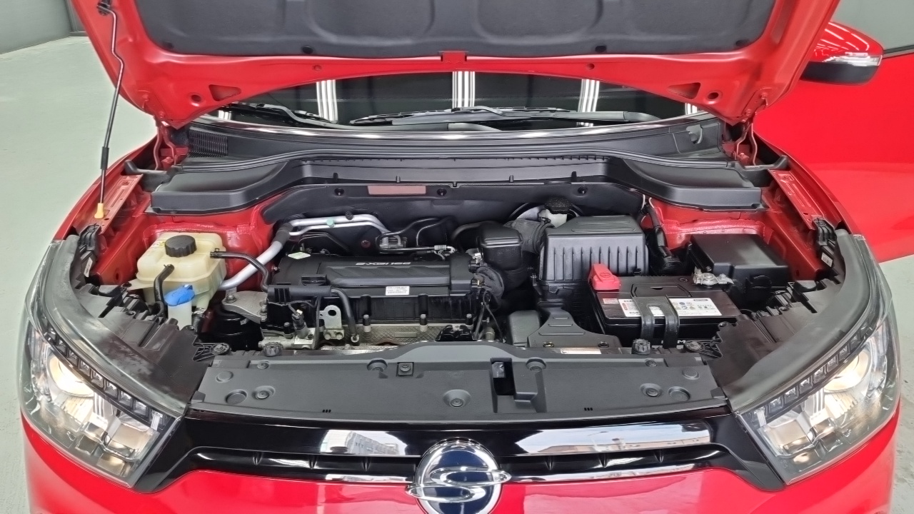 KG_Mobility_Ssangyong TIBOLI 2015 thumb 6