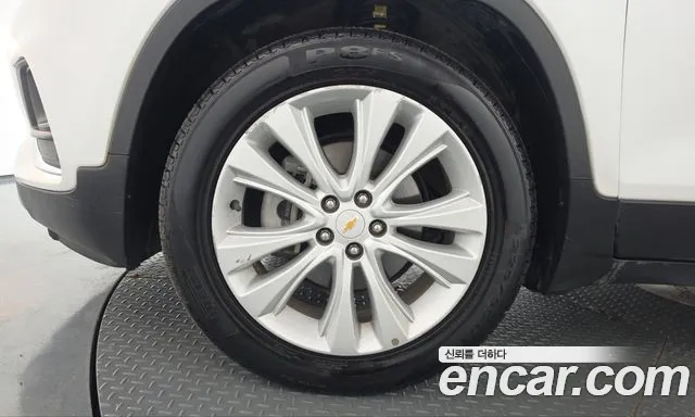 ChevroletGMDaewoo Tracker 2018 thumb 5