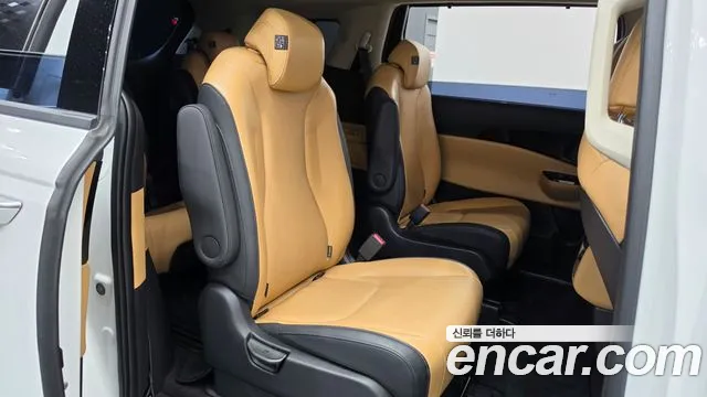 Kia Carnival 2023 thumb 11