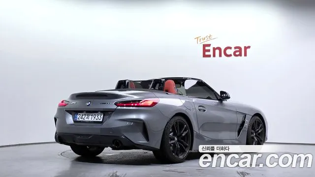 BMW Z4 2026 thumb 2