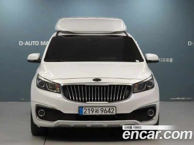 Kia Carnival 2017 thumb 3