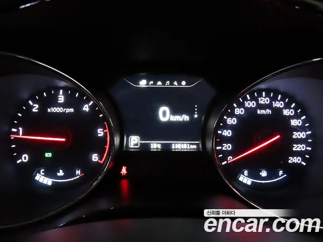 Kia Carnival 2017 thumb 8