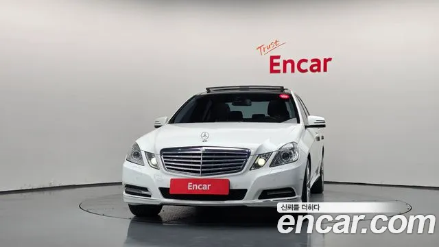 Mercedes-Benz E-Класс 2013 thumb 3