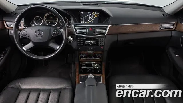 Mercedes-Benz E-Класс 2013 thumb 7