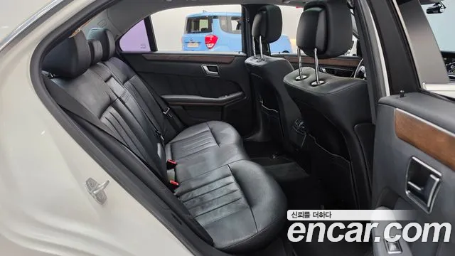 Mercedes-Benz E-Класс 2013 thumb 12