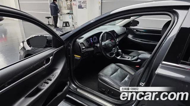 Hyundai Grandeur 2017 thumb 10