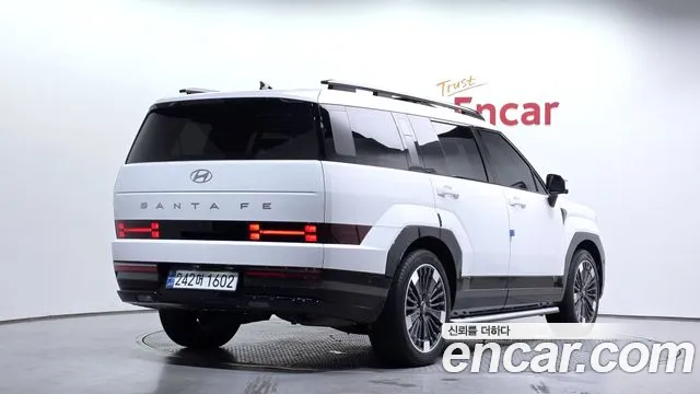 Hyundai Santa Fe 2024 thumb 2