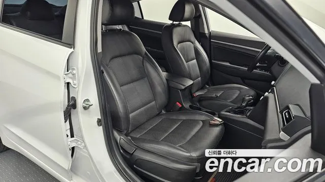 Hyundai Avante 2019 thumb 12