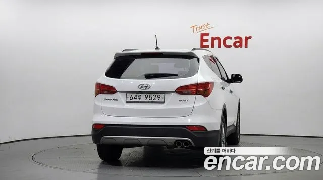Hyundai Santa Fe 2012 thumb 4