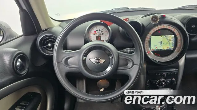 MINI Countryman 2013 thumb 12