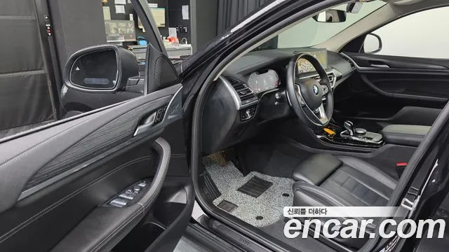 BMW X4 2023 thumb 10