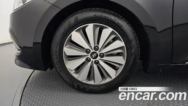 Hyundai Grandeur 2015 thumb 4