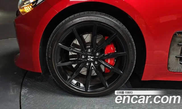 Kia Stinger 2019 thumb 4