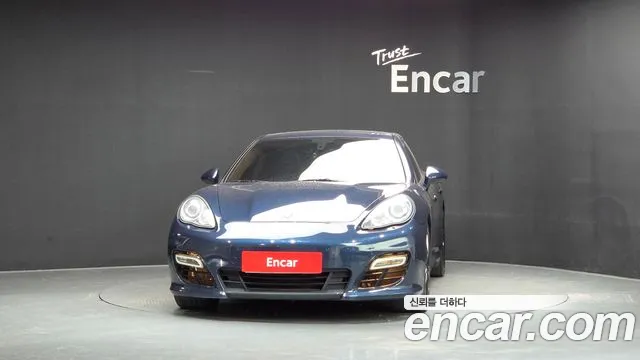 Porsche Panamera 2011 thumb 3