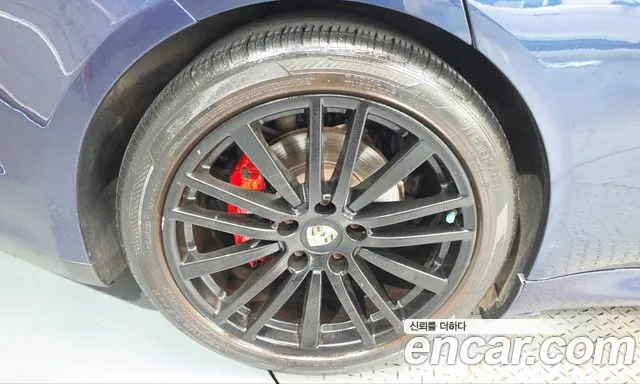 Porsche Panamera 2011 thumb 5