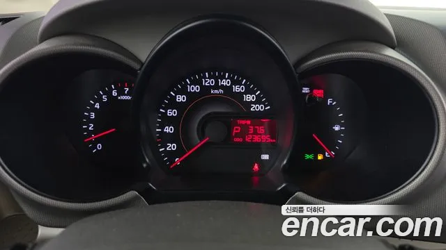 Kia Ray 2012 thumb 8